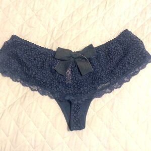 Victoria’s Secret Dream Angels Wide Side Thong—Blue Lace with Bow—Large